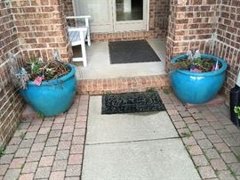 Two nice pots for the porch or patio.