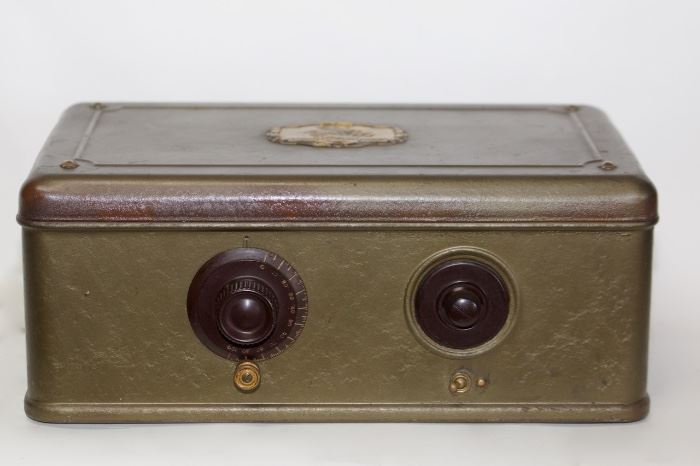 Atwater Kent 1929 Model 46 Tabletop AC Radio

 