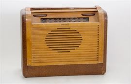 Philco 1946 Model 46-350 Portable Radio
