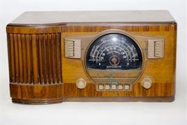 Zenith 1940 Model 7S530 Tabletop AC Radio
