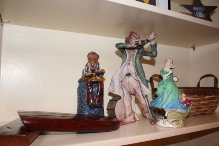 Decorative Figurines 