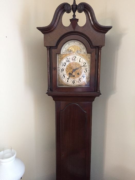 Grandfather clock (Hanson Clock Co)