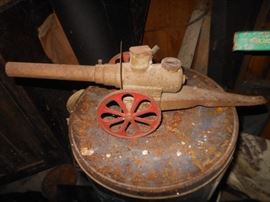 Iron cannon toy
