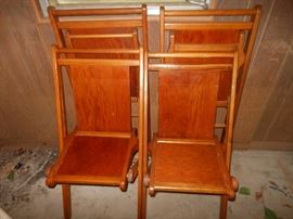 FABULOUS set of 4 wooden folding chairs