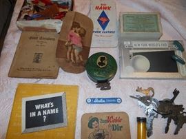 Complete set New York worlds fair postcards & MORE