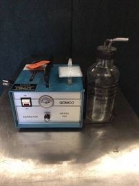 Retails Used $400 Gomco Model 280 Suction Pump Portable Tabletop Compact Aspirator with Glass Collection Bottle - Super Condition!
