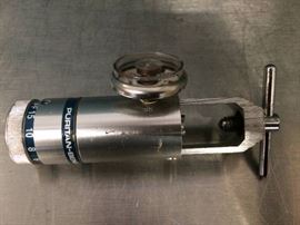 Puritan-Bennett Oxygen Regulator Model 777431
