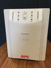 WOW $$$$ APC SU700X93 Smart-UPS Professional Uninterruptible Power Supply designed to prevent blackouts, brownouts, sags, and surges from reaching your valuable equipment
