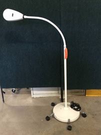 Selling Online USED $400 Welch Allyn LS135 Goose Neck Flexible Medical Exam Light Diagnostic Lamp Nice Condition! - Great For Mechanics or Crafting Too!
