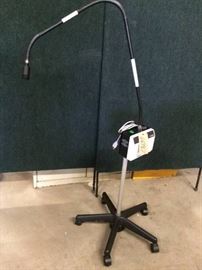 WOW RETAIL USED $600 MOBILE WELCH ALLYN PORTABLE EXAM PROCEDURE OBGYN LIGHT 48830 & FOCUSABLE ADJUSTIBLE FIBEROPTIC LAMP LITE PIPE - EXCELLENT CONDITION
