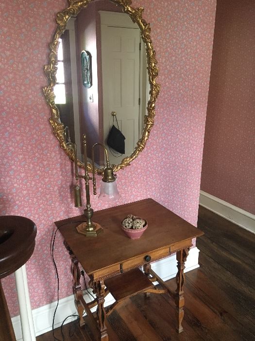 Antique table, lamp and decorative mirror