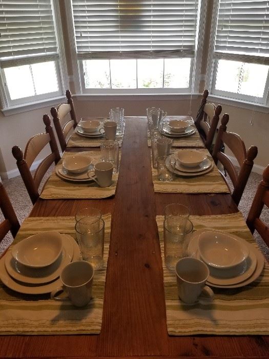 Storehouse 6 place setting with extra pieces