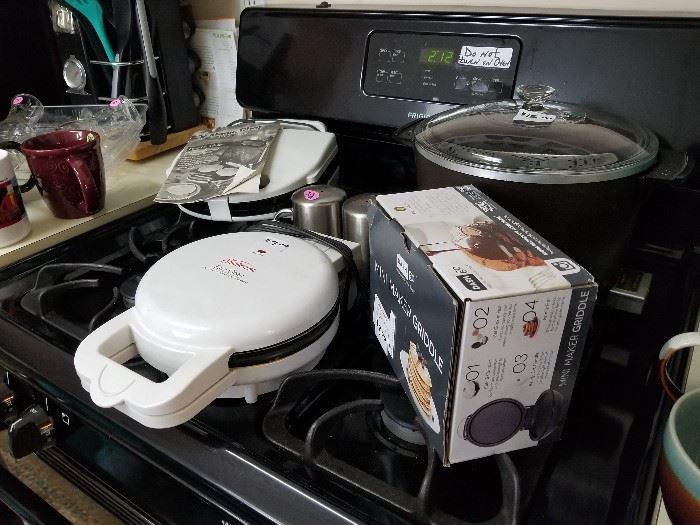 Misc Houseware:  Waffle Maker; Pizzelle Maker; Presto Deep Fryer; Mini Pancake Griddle