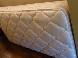 Twin mattress