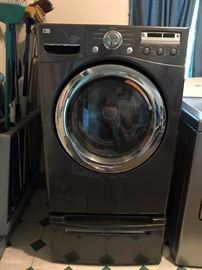 LG He front loader high capacity with stand aprox 7yrs old