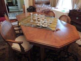 French Provincial table with two leaves and 4 chairs
