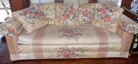 MHE017 Large Plush Floral Sofa