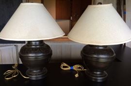 MHE061 Two Round Black Metal Lamps with Shades