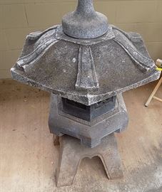 MHE134 Large Garden Concrete Pagoda
