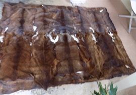 MHE182 Large Fur Throw