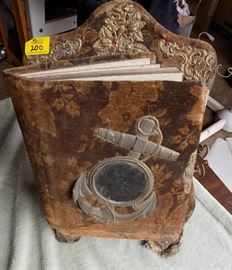 MHE200 Vintage Velor & Gold Metal Photo Album