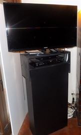 MHE236 Samsung 40" Flat Screen TV, DVD/CD Player & Stand