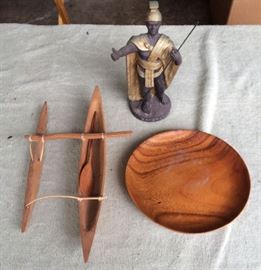 MHE263 King Kamehameha Figurine, Canoe, Wood Bowl