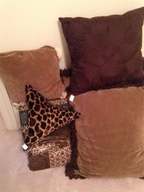 Decorative pillows and sheets