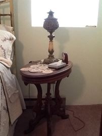 Antique side table, brass and onyx banquet lamp