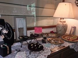 LARGE SELECTION OF COSTUME JEWELRY