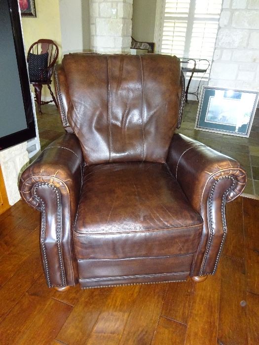 leather chair 