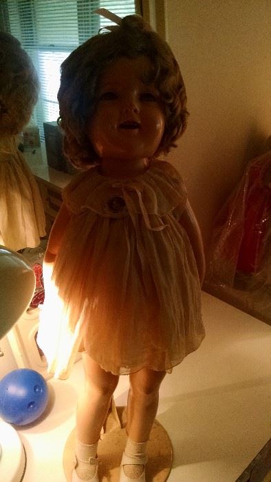 LARGE 26" SHIRLEY TEMPLE DOLL