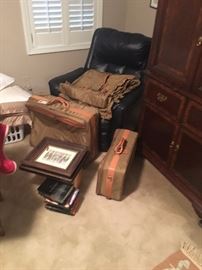 A set of Hartman luggage 