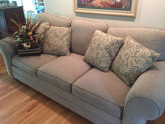 3-cushion Bassett couch