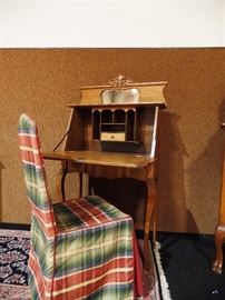 Antique slender Oak ladies desk