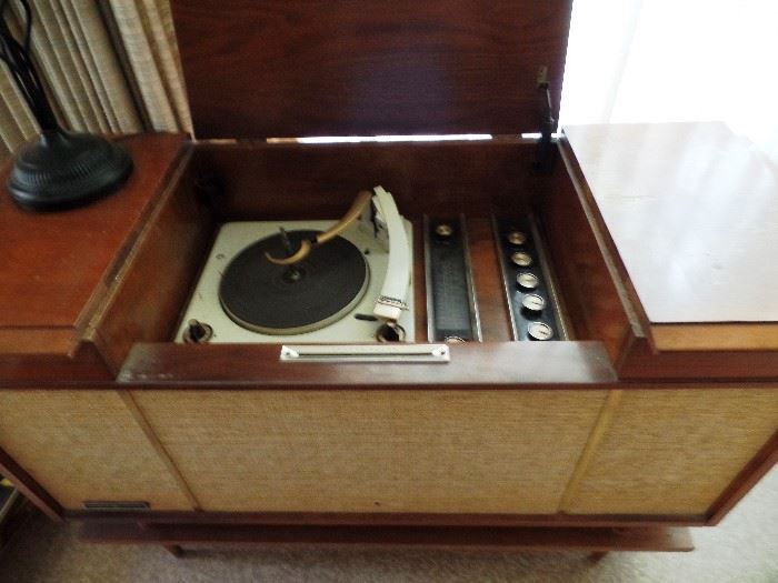 A view showing the record player