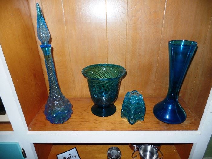 Colorful glass vessels