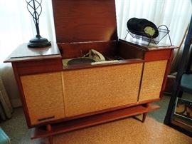 A full view of the entertainment center