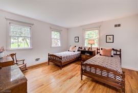 Ethan Allen bedroom set