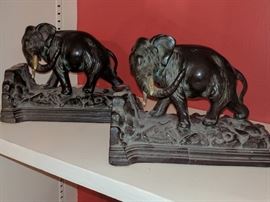 elephant book ends