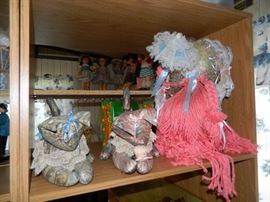 Various other dolls & items