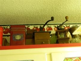 Coffee grinders & tins