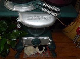 Ideal stove with doggie underneath
