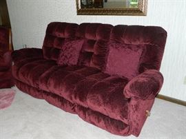 Reclining sofa