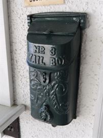 Mail box