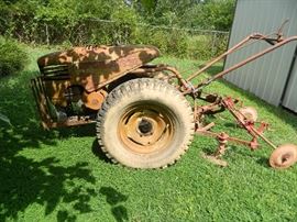 David Bradley walk behind tractor w/implements