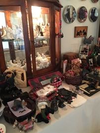 Pottery, chalk, glass, napkin rings, linens, coasters, collector plates.