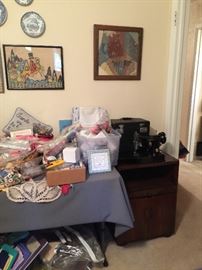 Featherweight Singer Sewing Machine with case and buttonholer attatchment 