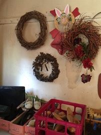 Wreaths, wood shoe horns, ladies shoes and purses