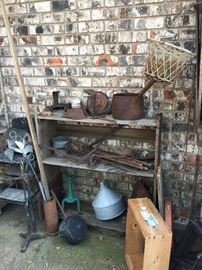 Potting shelf, lots of rusty metal items